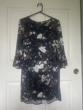 Old Navy Navy Floral Bell-Sleeve Shift Dress